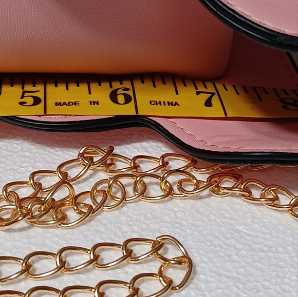 NOVELTY GAME PAD SHAPED CROSSBODY BAG - Picture 12 of 14